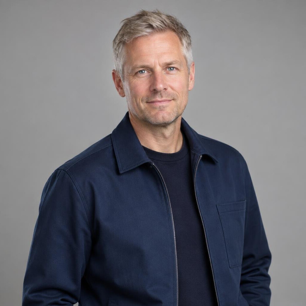 Portrait of a Norwegian man in a business casual jacket